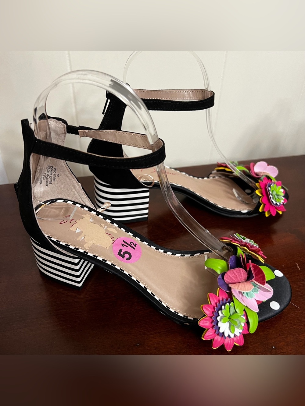 Betsey Johnson Indy colorful 3D Floral Striped Block Heel Sandals - Size 5.5 - Picture 4 of 11